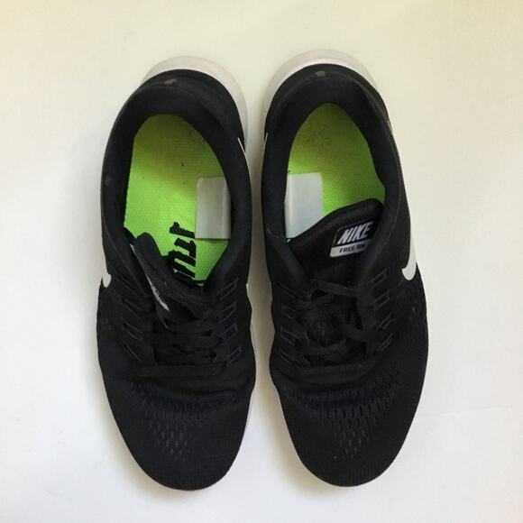 Nike Black Sneakers - Picture 2 of 7